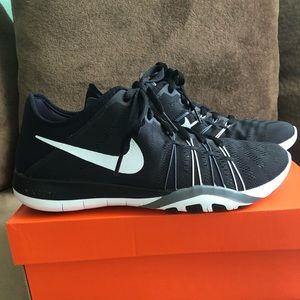 nike free training shoes